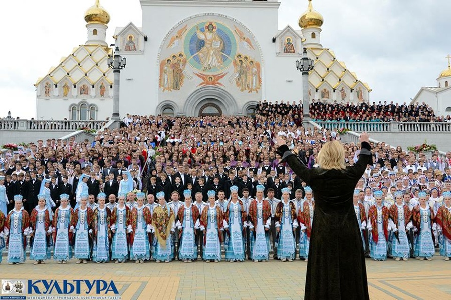 Хоровое вече. Дирижёр и координатор профессиональных хоров Наталья Михайлова Хоровое вече. Дирижёр и координатор профессиональных хоров Наталья Михайлова
