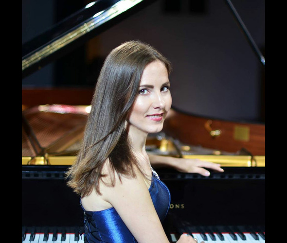 Arkhangelskaya Yulia (piano) Arkhangelskaya Yulia (piano)